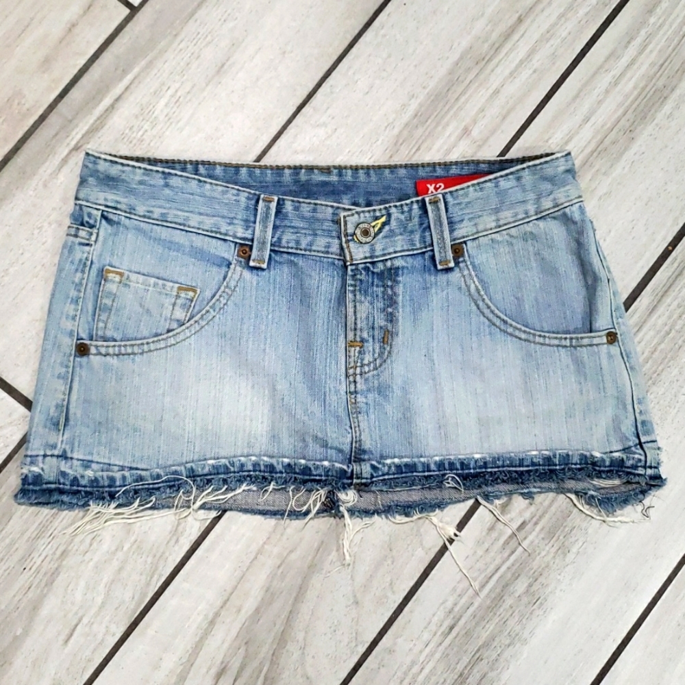 Denim Laboratory distressed jean skirt.